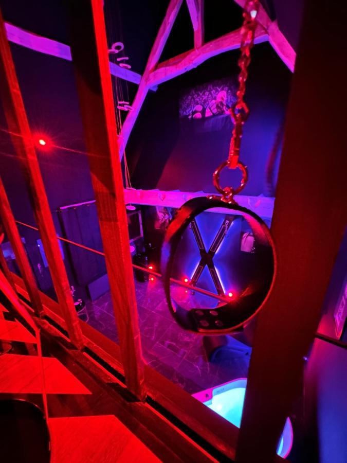 Loveroom De Luxe - Theme 50 Nuances De Grey Maison Privative Spa Insolite Douchy-les-Mines Buitenkant foto