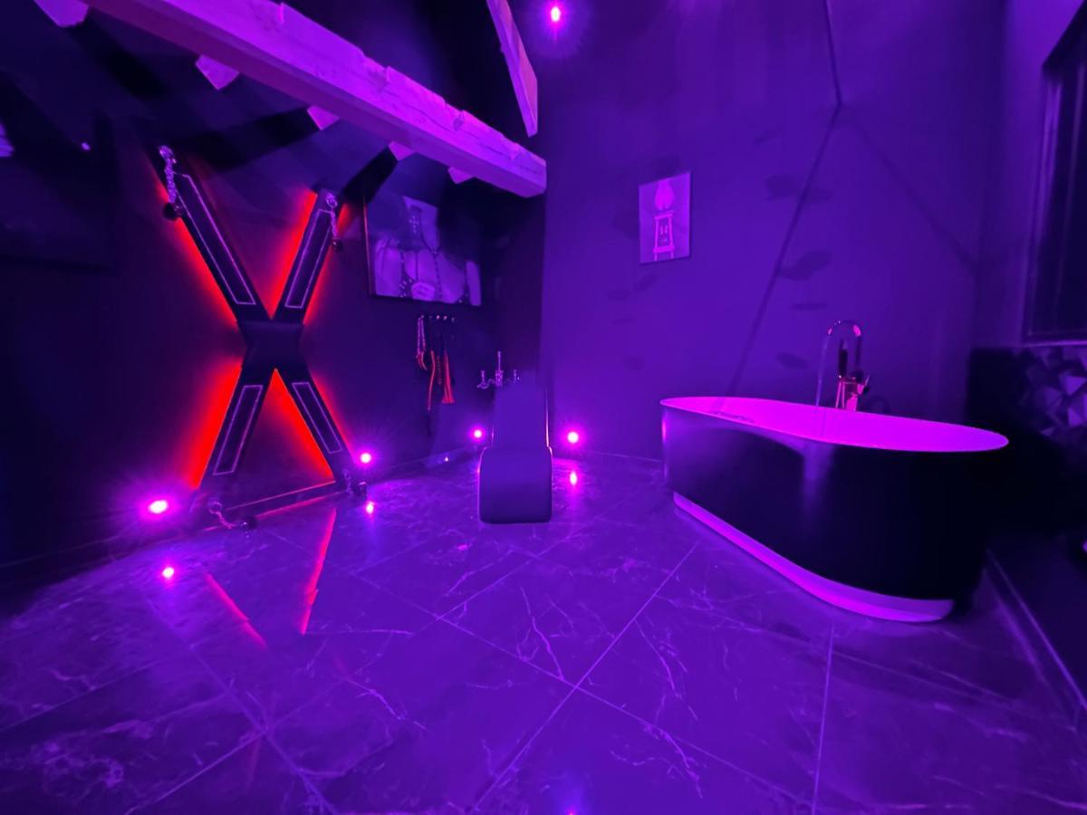 Loveroom De Luxe - Theme 50 Nuances De Grey Maison Privative Spa Insolite Douchy-les-Mines Buitenkant foto